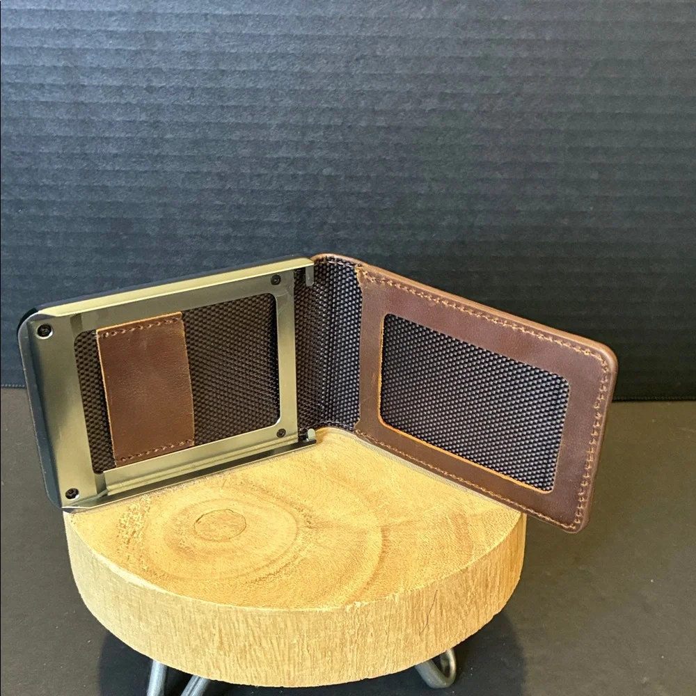 Incipal minimalist slim